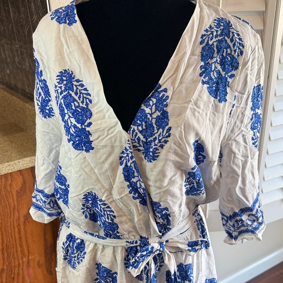 Cupshe Blue and White Floral Romper - Picture 3 of 6